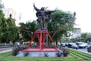 02 Cristobal Colon Christopher Columbus Statue By Ugo Attardi Near Beginning Of Avenida 9 de Julio Avenue Buenos Aires.jpg